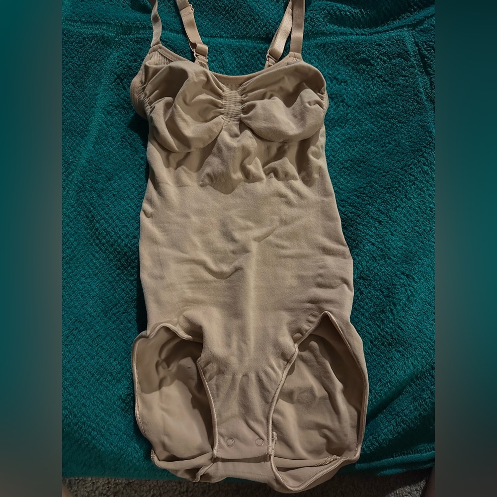 SKIMS BODYSUIT